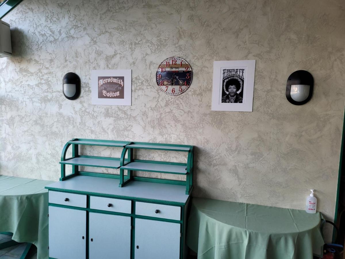 L'Auberge De L'Olive ドンピエール・シュル・ベズブル エクステリア 写真