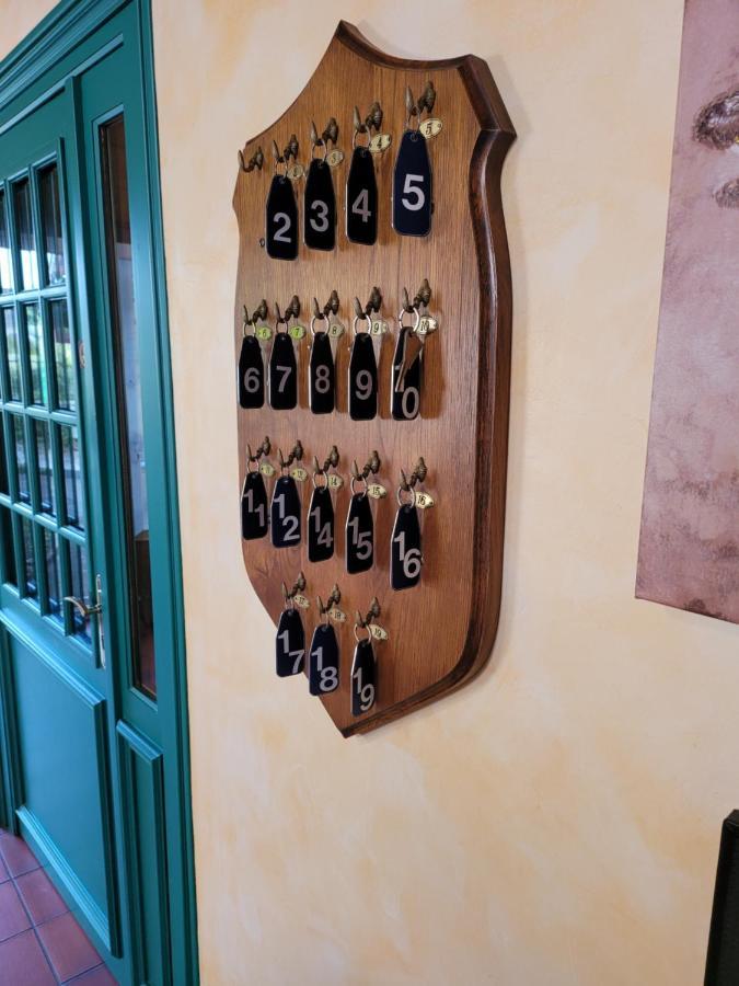 L'Auberge De L'Olive ドンピエール・シュル・ベズブル エクステリア 写真